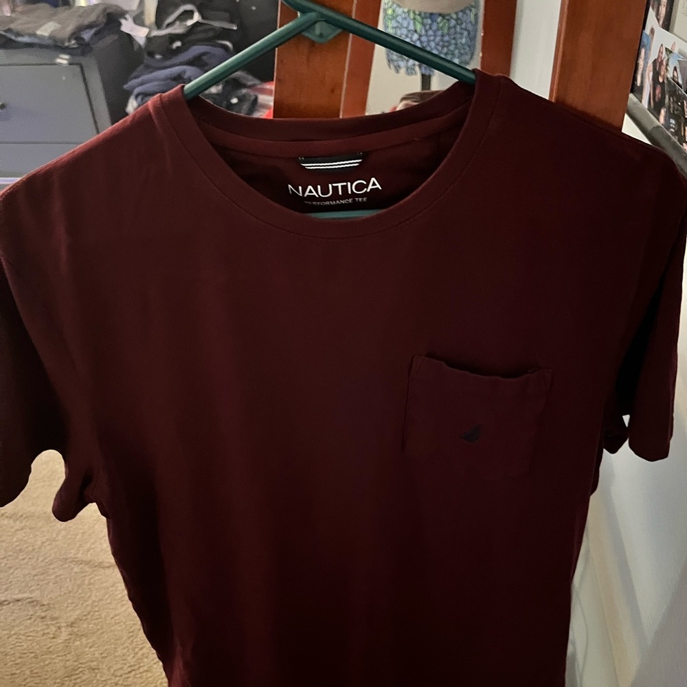 *NWOT* Men’s NAUTICA short sleeve tee, size LARGE in RED
